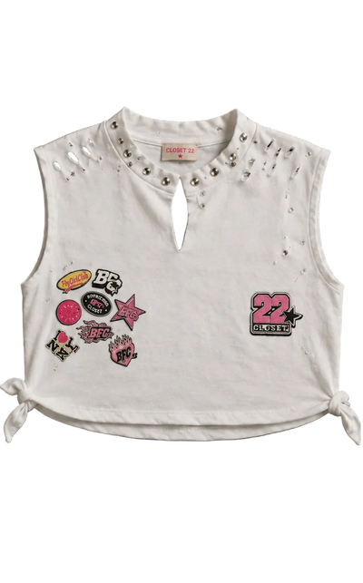 Closet 22 Pin Tee