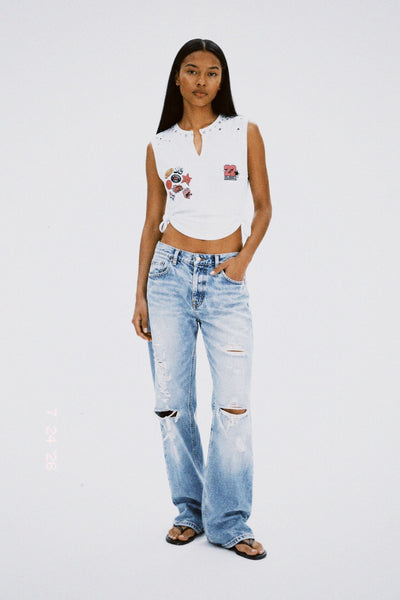 Closet 22 Pin Tee